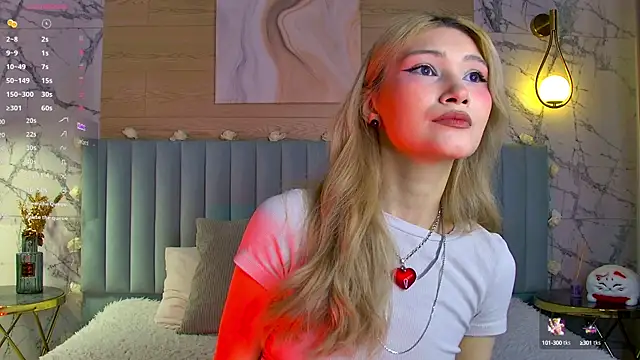 Snapshot of CarolReeves chatting on 02/10/25, 05:47 CarolReeves online show from 02/10/25, 05:47