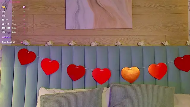 Snapshot of CarolReeves chatting on 02/13/25, 12:00 CarolReeves online show from 02/13/25, 12:00