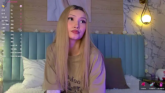 Snapshot of CarolReeves chatting on 02/27/25, 12:13 CarolReeves online show from 02/27/25, 12:13