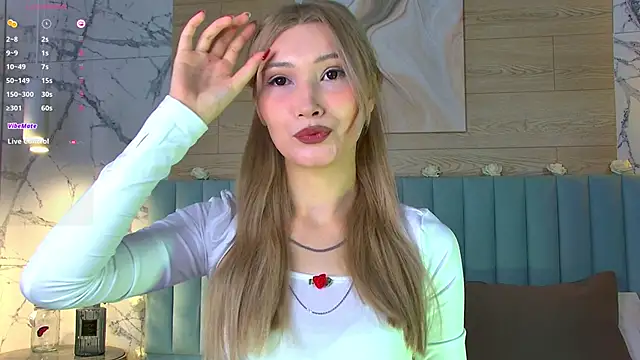 Snapshot of CarolReeves chatting on 03/08/25, 05:49 CarolReeves online show from 03/08/25, 05:49