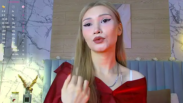 Snapshot of CarolReeves chatting on 03/09/25, 05:55 CarolReeves online show from 03/09/25, 05:55