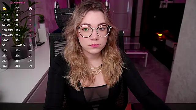 RemyCute online show from 10/18/25, 01:45