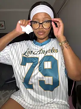 Snapshot of Neelo-Smith chatting on 12/13/24, 03:16 Neelo-Smith online show from 12/13/24, 03:16