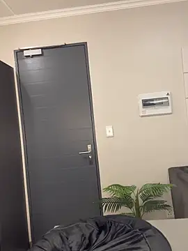 Snapshot of Neelo-Smith chatting on 03/04/25, 08:49 Neelo-Smith online show from 03/04/25, 08:49