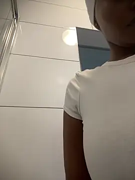 Snapshot of Neelo-Smith chatting on 09/27/25, 01:27 Neelo-Smith online show from 09/27/25, 01:27