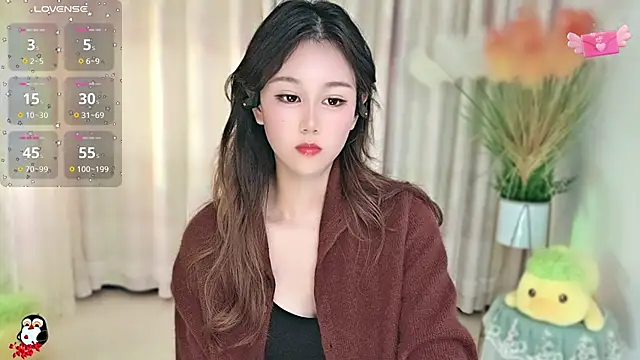 Snapshot of Aimee-520 chatting on 10/15/25, 12:00 Aimee-520 online show from 10/15/25, 12:00