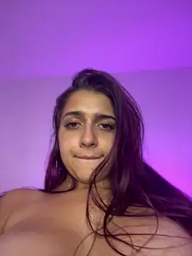 Snapshot of Alicia_Ruiz chatting on 03/11/25, 09:15 Alicia Ruiz online show from 03/11/25, 09:15