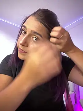 Alicia Ruiz online show from 04/23/26, 08:11