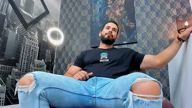 Snapshot of jake_skye chatting on 11/15/25, 02:35 jake skye online show from 11/15/25, 02:35