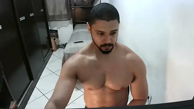 Snapshot of Brian_Aries chatting on 12/10/24, 03:20 Brian Aries online show from 12/10/24, 03:20