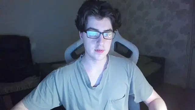 Snapshot of Knuckles17 chatting on 07/15/26, 11:10 Knuckles17 online show from 07/15/26, 11:10