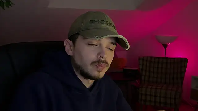 Snapshot of naked_psy chatting on 01/08/26, 12:02 naked psy online show from 01/08/26, 12:02