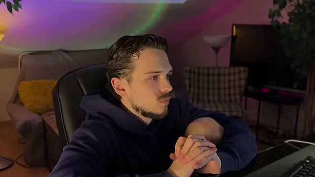 Snapshot of naked_psy chatting on 02/16/26, 03:30 naked psy online show from 02/16/26, 03:30