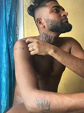 Snapshot of TiltedTen chatting on 02/05/25, 01:04 TiltedTen online show from 02/05/25, 01:04