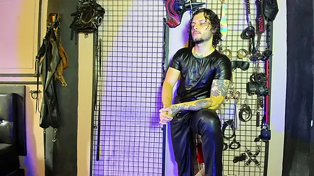 Twisted Fantasy online show from 12/24/24, 02:33