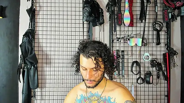 Twisted Fantasy online show from 02/07/25, 03:19