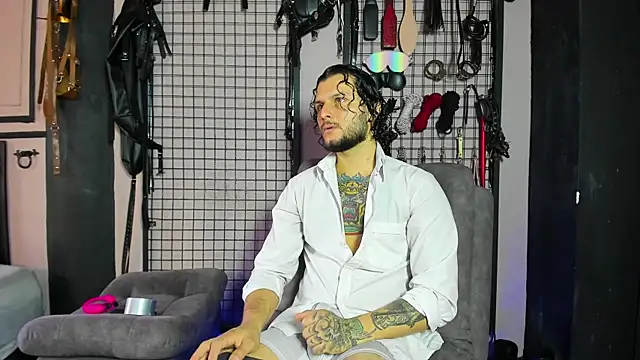 Twisted Fantasy online show from 03/09/25, 08:42