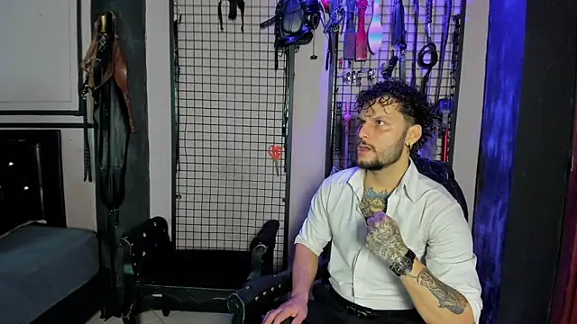 Twisted Fantasy online show from 04/14/26, 03:01