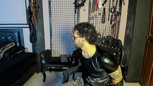 Twisted Fantasy online show from 04/24/26, 03:20