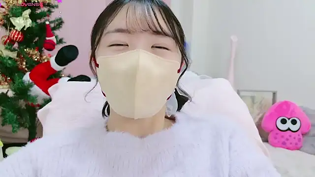Snapshot of anchan_ chatting on 12/14/24, 02:10 anchan online show from 12/14/24, 02:10