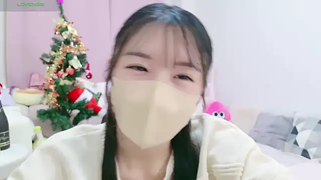 Snapshot of anchan_ chatting on 12/23/24, 01:35 anchan online show from 12/23/24, 01:35