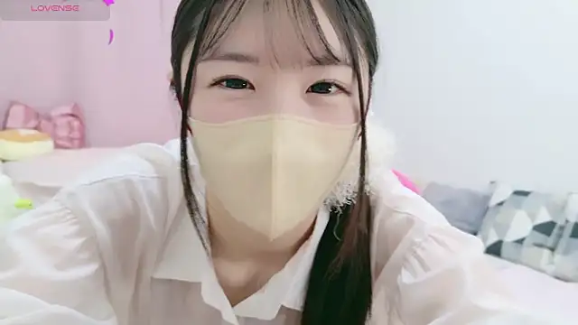 Snapshot of anchan_ chatting on 01/18/25, 01:40 anchan online show from 01/18/25, 01:40