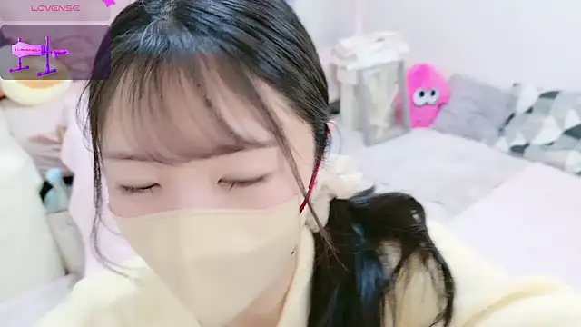 Snapshot of anchan_ chatting on 02/16/25, 01:27 anchan online show from 02/16/25, 01:27