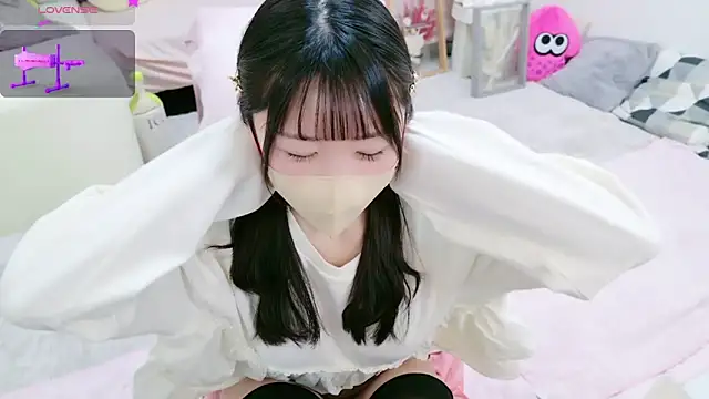 Snapshot of anchan_ chatting on 02/23/25, 02:14 anchan online show from 02/23/25, 02:14