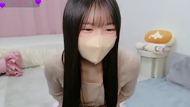 Snapshot of anchan_ chatting on 10/24/25, 02:13 anchan online show from 10/24/25, 02:13