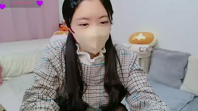 Snapshot of anchan_ chatting on 10/28/25, 01:36 anchan online show from 10/28/25, 01:36