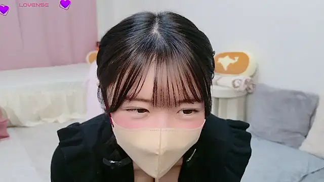 Snapshot of anchan_ chatting on 11/21/25, 01:43 anchan online show from 11/21/25, 01:43