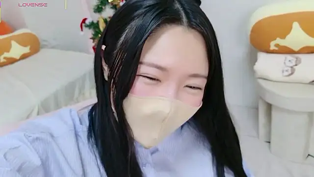 Snapshot of anchan_ chatting on 12/15/25, 02:10 anchan online show from 12/15/25, 02:10