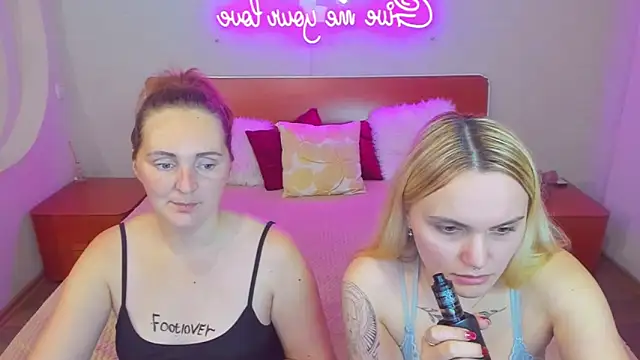 MagicEyess online show from 11/28/25, 06:21