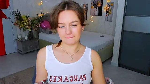 MiracleCurly online show from 03/15/25, 06:54