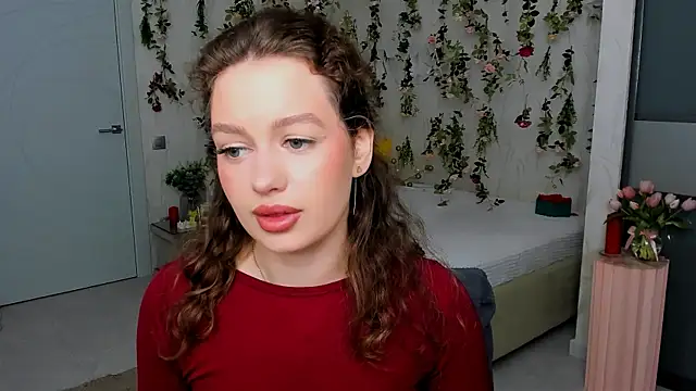 MiracleCurly online show from 04/05/26, 10:01