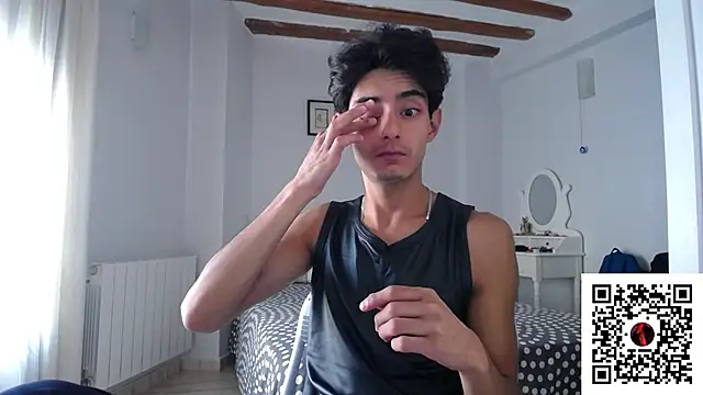 MagnoZaniah online show from 10/23/25, 03:11