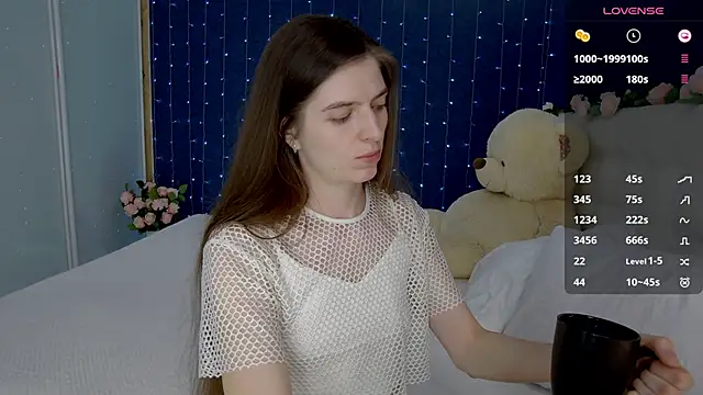Snapshot of -Mirror-Girl- chatting on 02/01/25, 01:09 -Mirror-Girl- online show from 02/01/25, 01:09