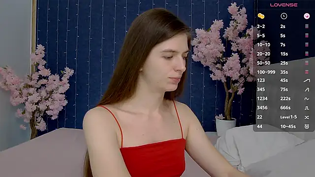 Snapshot of -Mirror-Girl- chatting on 02/13/25, 03:07 -Mirror-Girl- online show from 02/13/25, 03:07