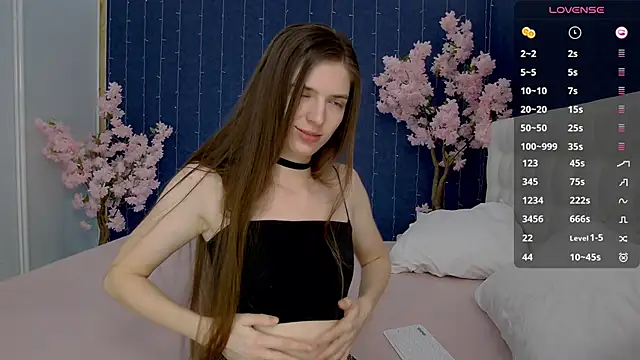 Snapshot of -Mirror-Girl- chatting on 02/23/25, 03:02 -Mirror-Girl- online show from 02/23/25, 03:02