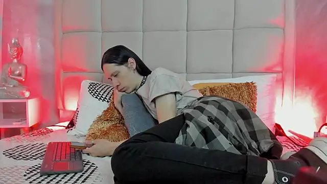 Hecatee 77 online show from 02/18/26, 07:54