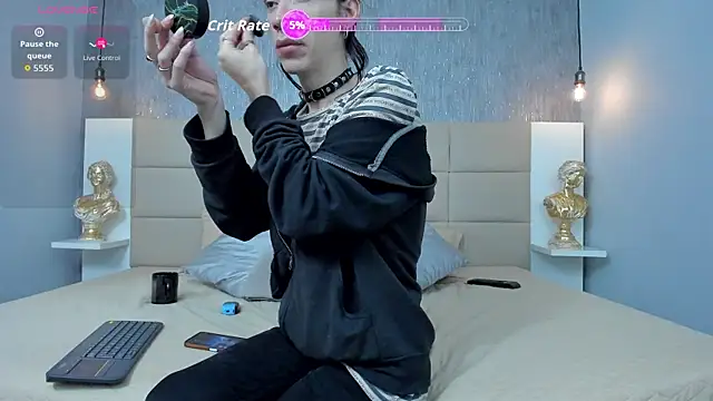 Hecatee 77 online show from 04/06/26, 06:53