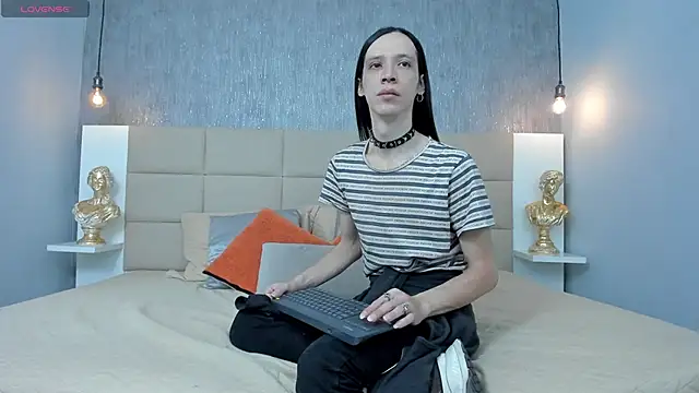 Hecatee 77 online show from 04/20/26, 07:04