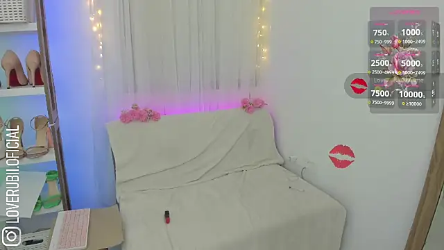 Snapshot of loverubii chatting on 01/30/25, 05:41 loverubii online show from 01/30/25, 05:41