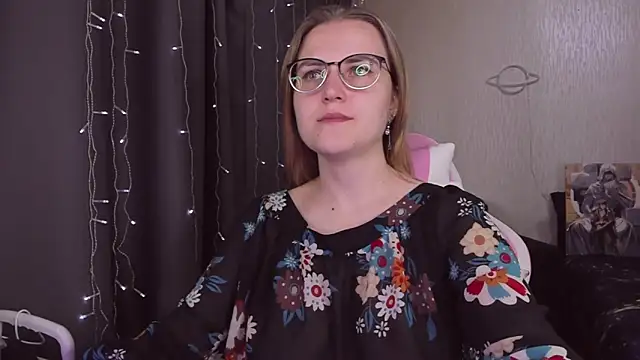 MissBrightShine online show from 09/13/25, 09:42