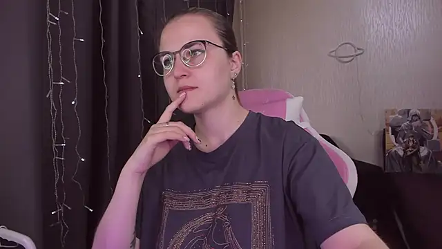 MissBrightShine online show from 09/21/25, 10:50