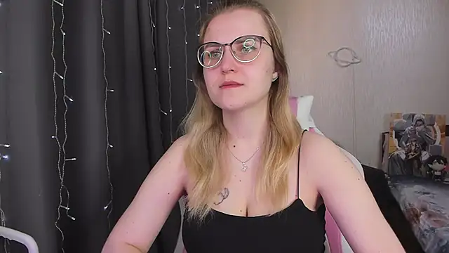 MissBrightShine online show from 04/22/26, 01:56