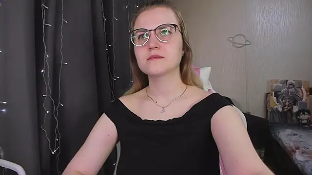 MissBrightShine online show from 04/23/26, 11:42