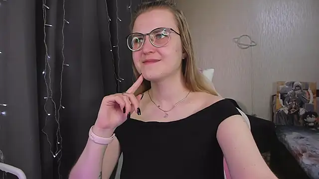 MissBrightShine online show from 04/23/26, 12:29