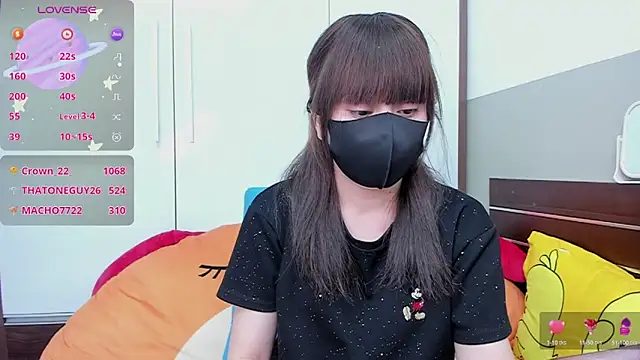 Snapshot of alonelove__ chatting on 09/30/25, 02:33 alonelove online show from 09/30/25, 02:33