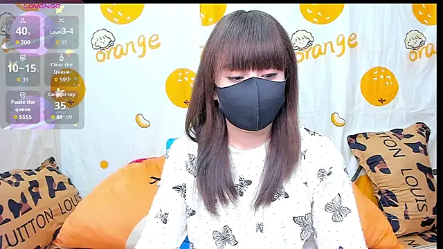 Snapshot of alonelove__ chatting on 10/20/25, 02:34 alonelove online show from 10/20/25, 02:34